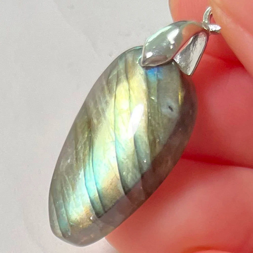 Collier Pendentif en Labradorite Naturelle, Rose et Bleue