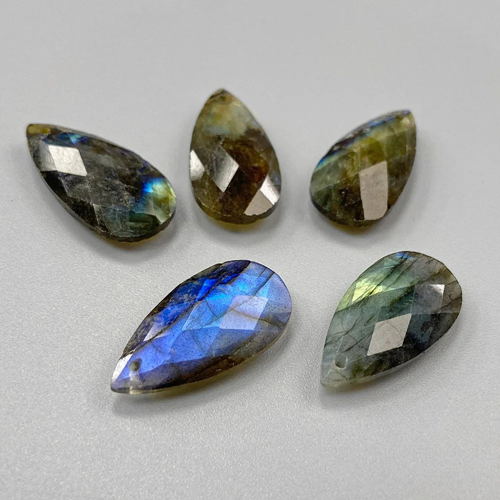 Pendentif en Pierre Naturelle, Goutte d'Eau