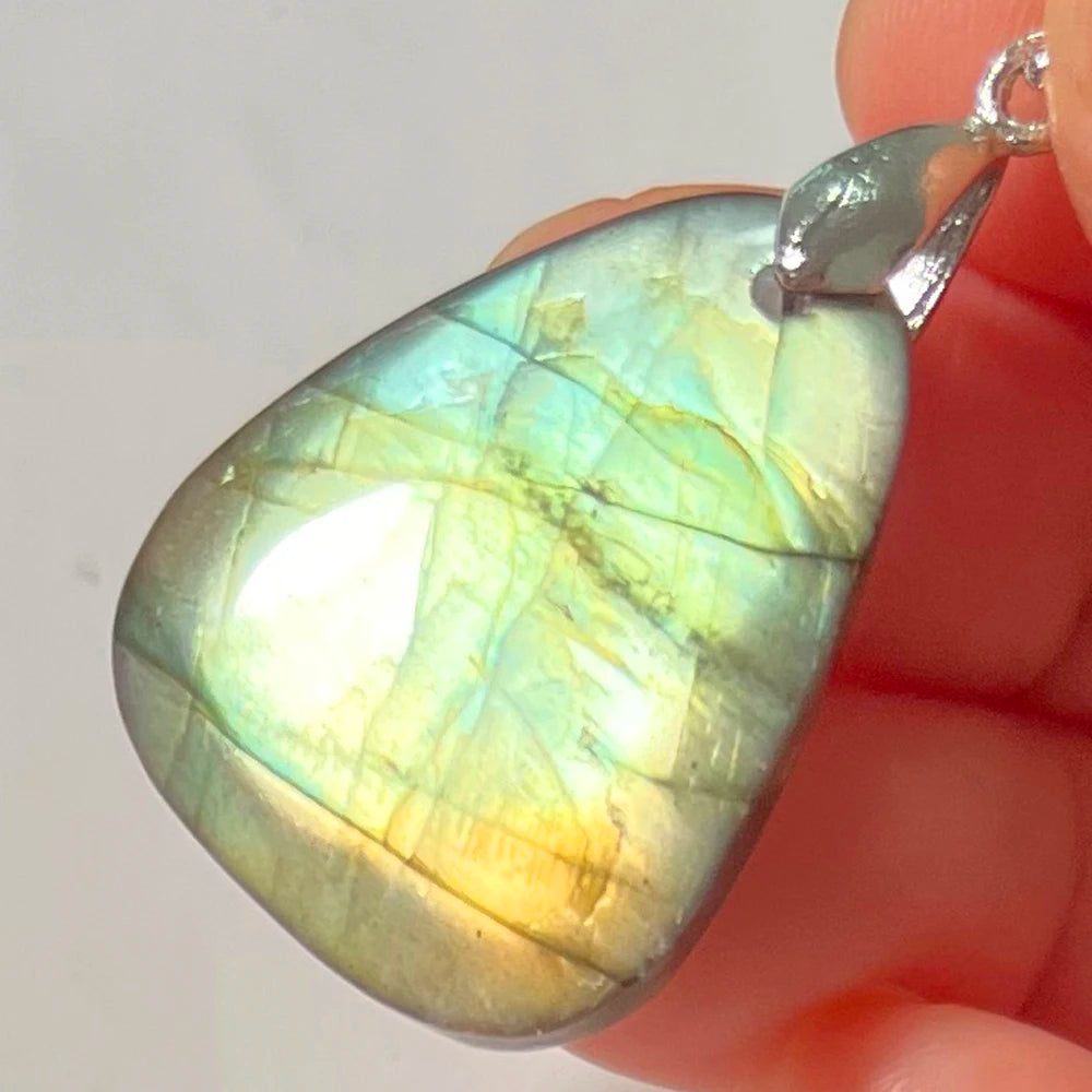 Collier Pendentif en Labradorite Naturelle, Rose et Bleue