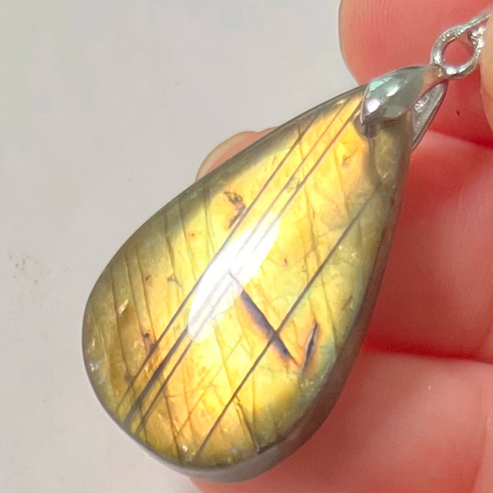 Collier Pendentif en Labradorite Naturelle, Rose et Bleue
