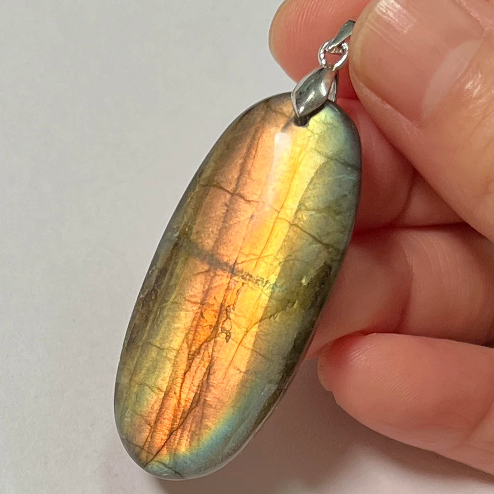 Collier Pendentif en Labradorite Naturelle, Rose et Bleue