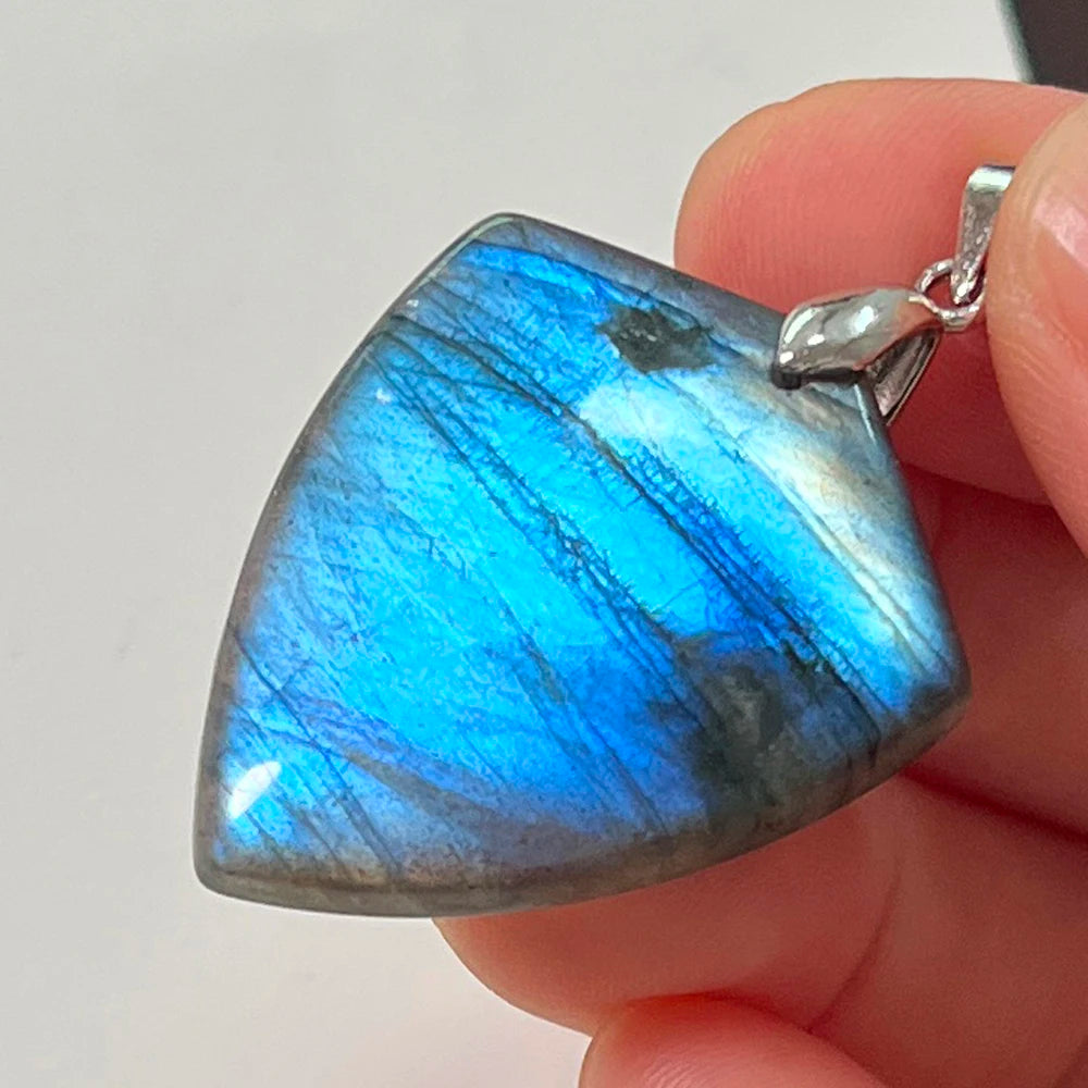 Collier Pendentif en Labradorite Naturelle, Rose et Bleue