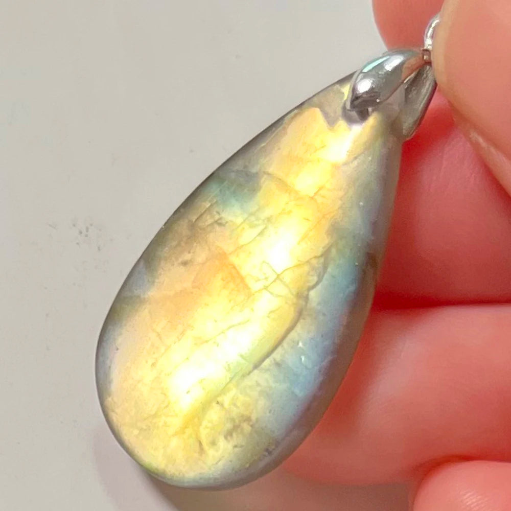 Collier Pendentif en Labradorite Naturelle, Rose et Bleue