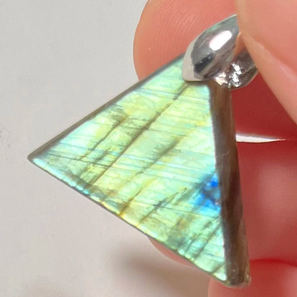 Collier Pendentif en Labradorite Naturelle, Rose et Bleue